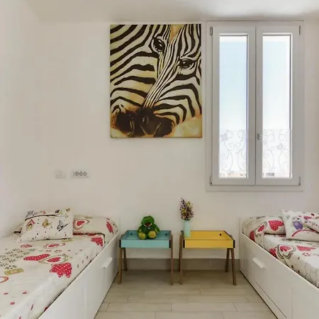 Apartment Pais House *